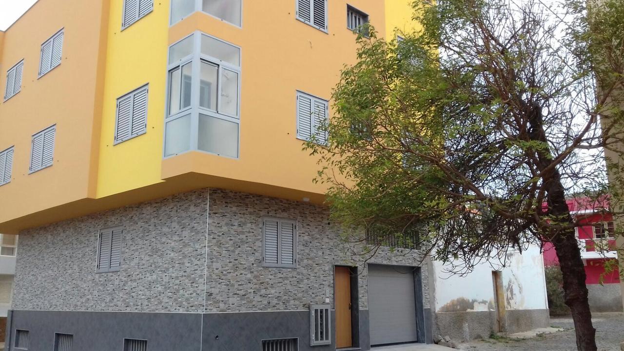 Private Apartament Celestina & Carlos Mindelo Kültér fotó